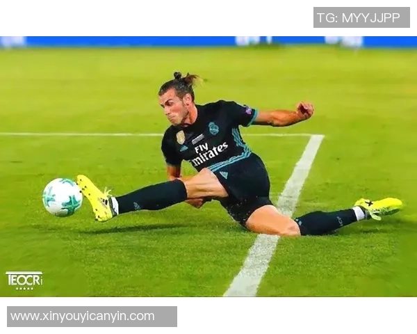 一次完美停球的艺术：掌握动量吸收技巧让高速来球轻松停留脚下